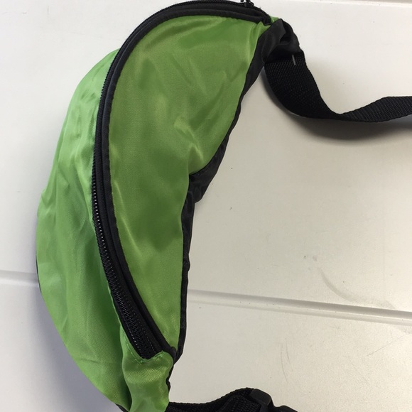 Green and Black Fanny Pack with 1 Pouch - Picture 2 of 6